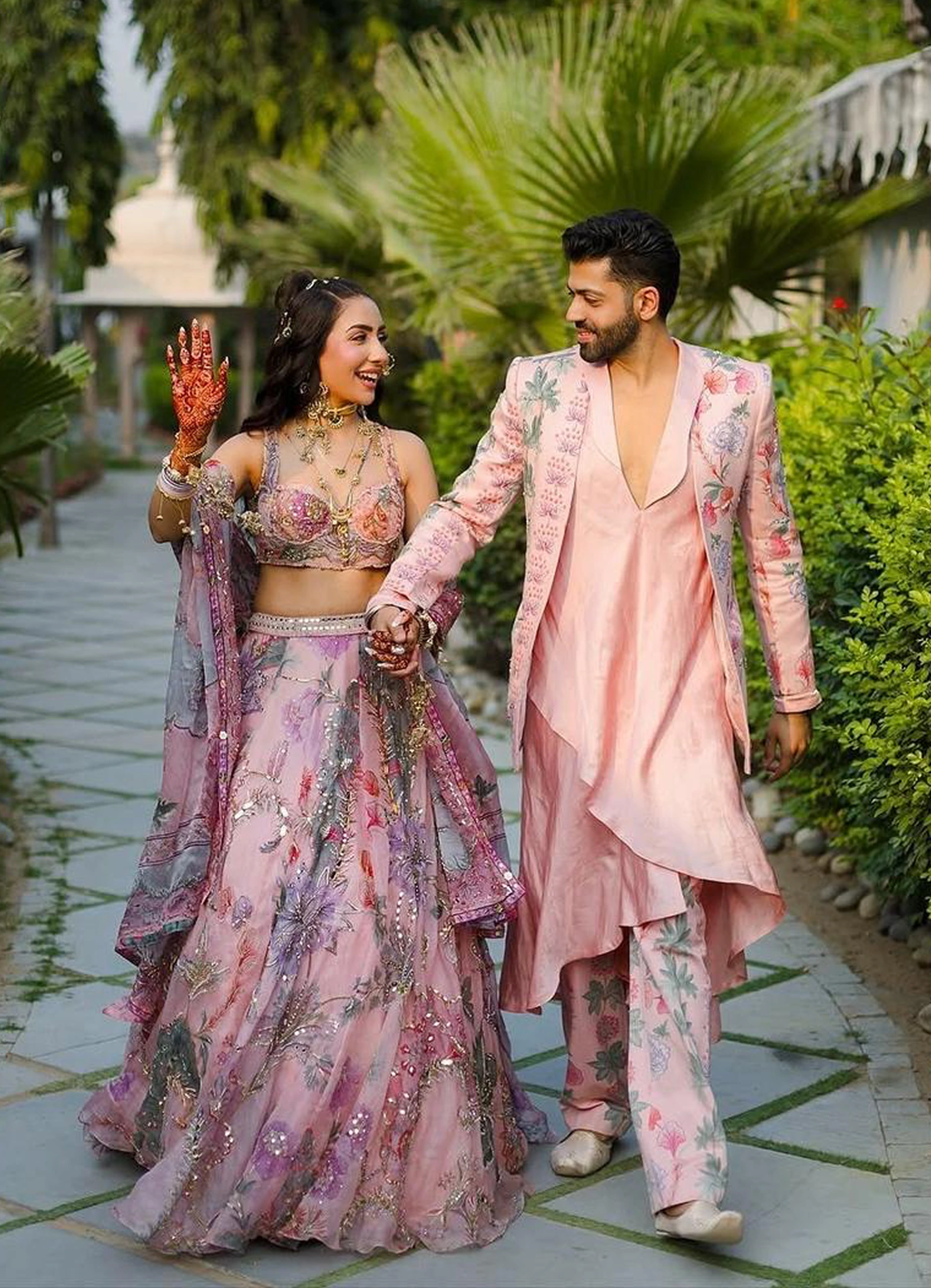 Family & Couple Looks